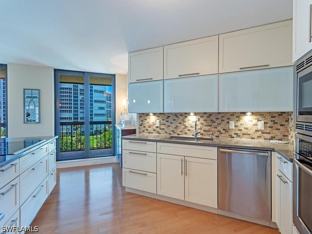 4551 Gulf Shore Boulevard N #606, Naples, FL 34103 photo 5