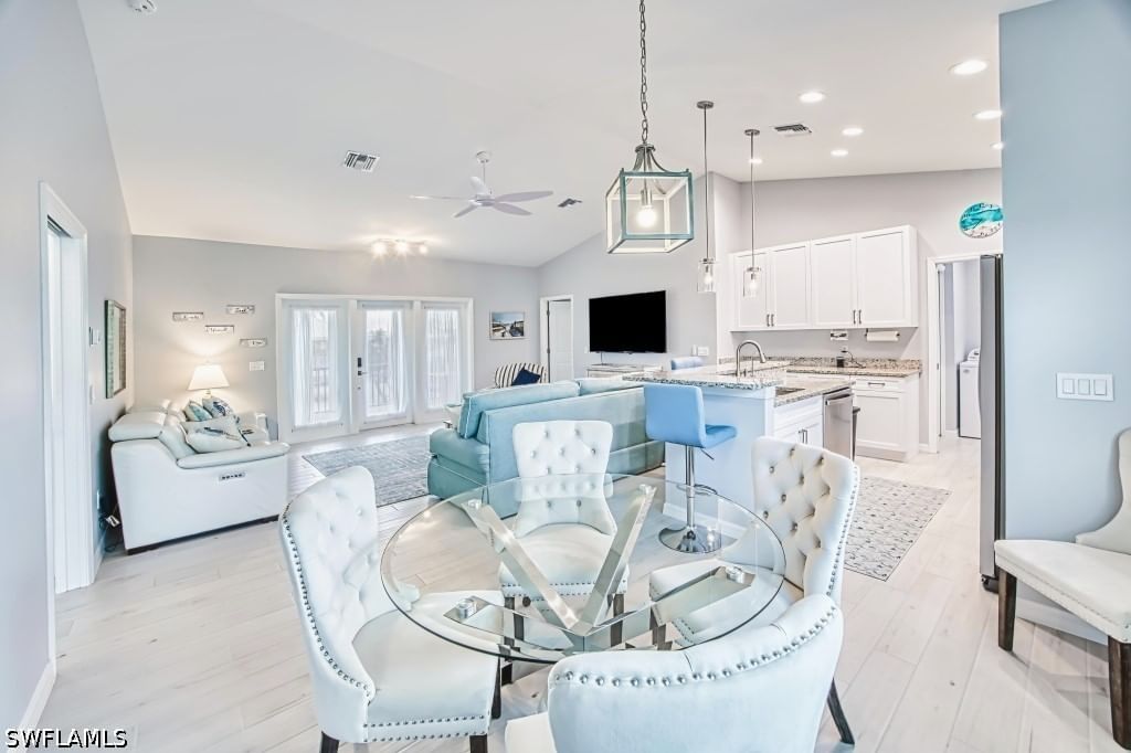 431 Lazy Way, Fort Myers Beach, FL 33931 photo 3