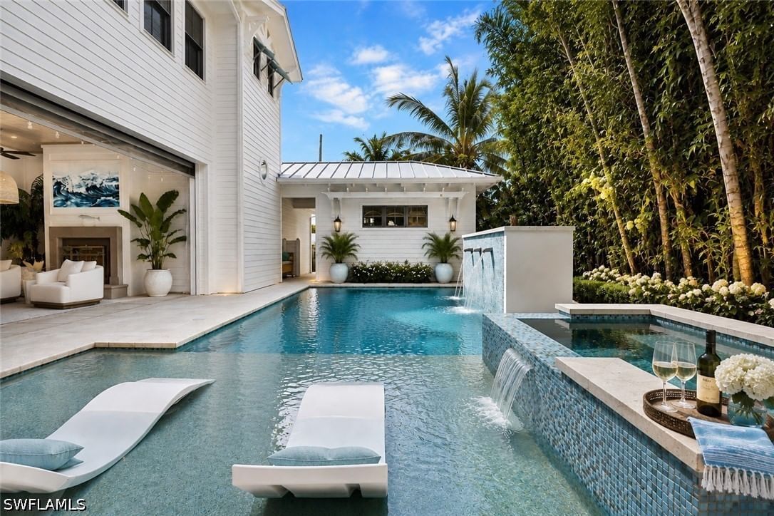 160 Broad Avenue S, Naples, FL 34102 photo 2