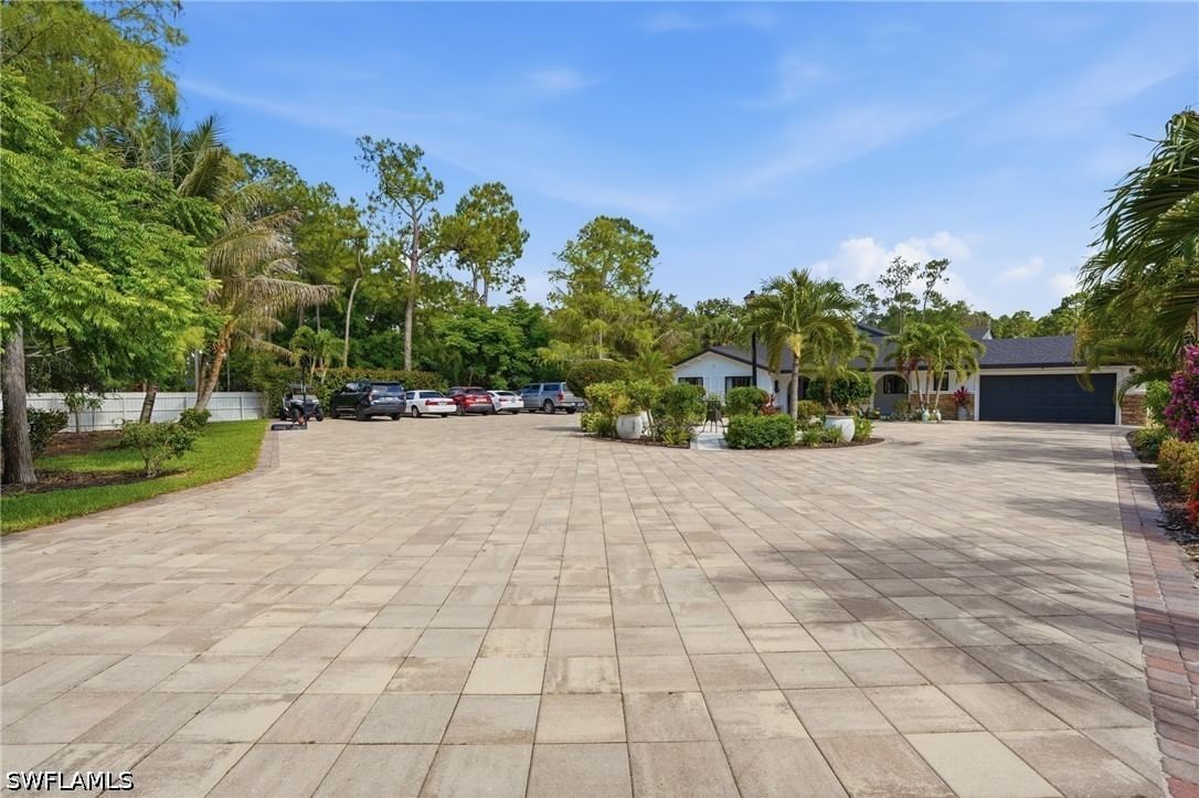 5930 Sea Grass Lane, Naples, FL 34116 photo 2