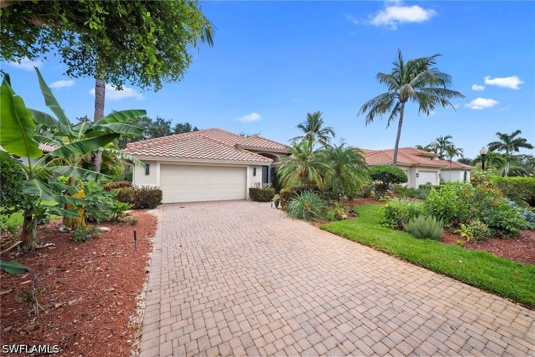 955 Tivoli Court, Naples, FL 34104 photo 3