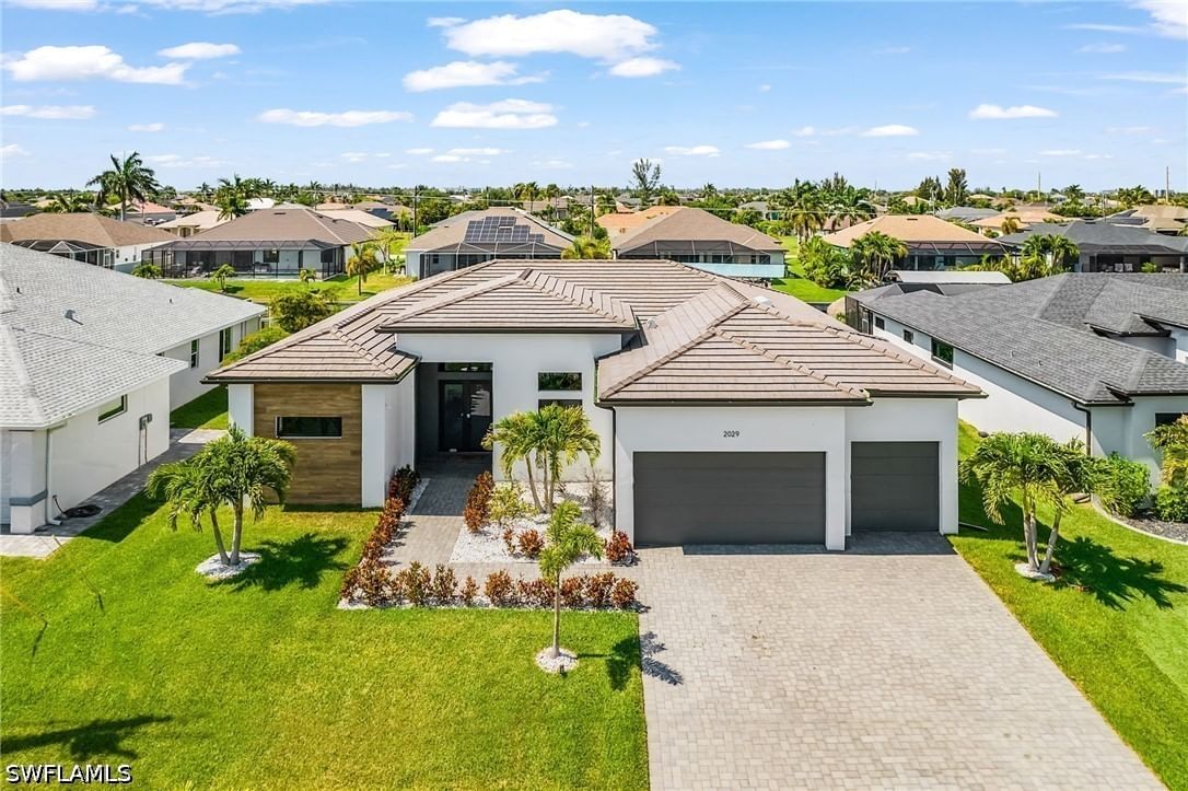 2029 SW 31st Terrace, Cape Coral, FL 33914 photo 2