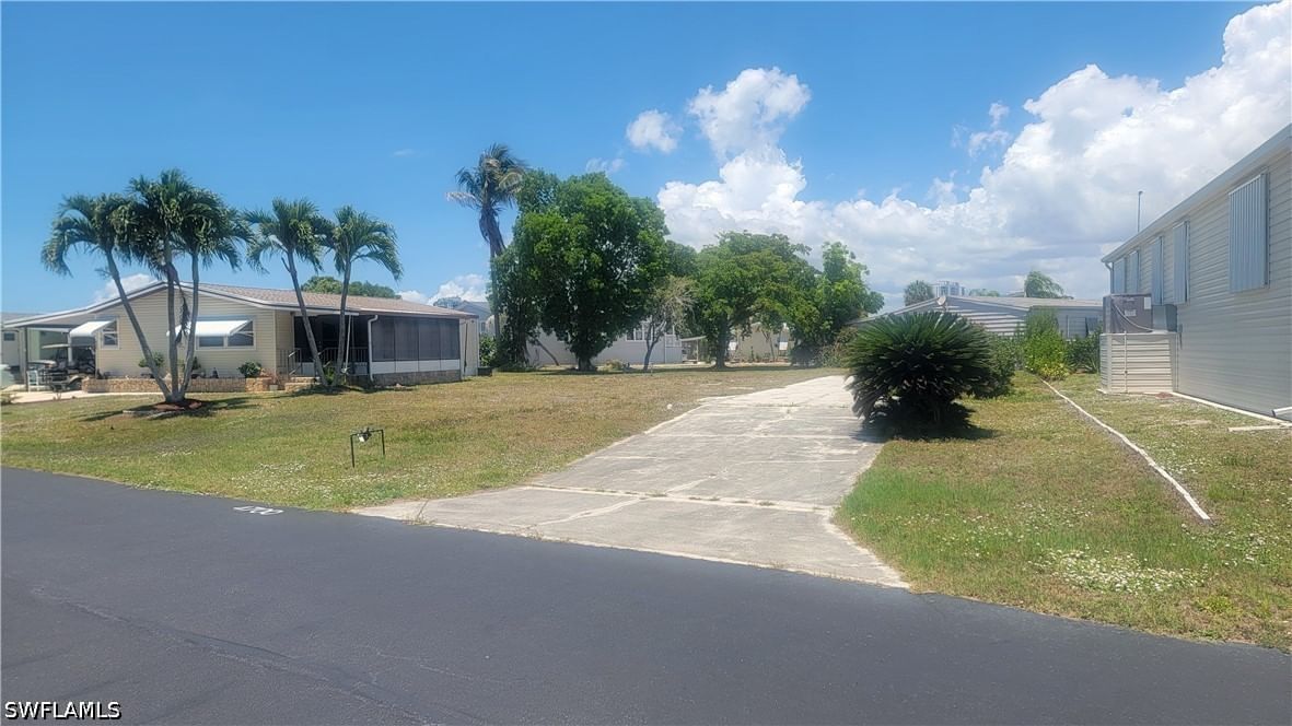 4700 Fiji Lane, Bonita Springs, FL 34134 photo 3