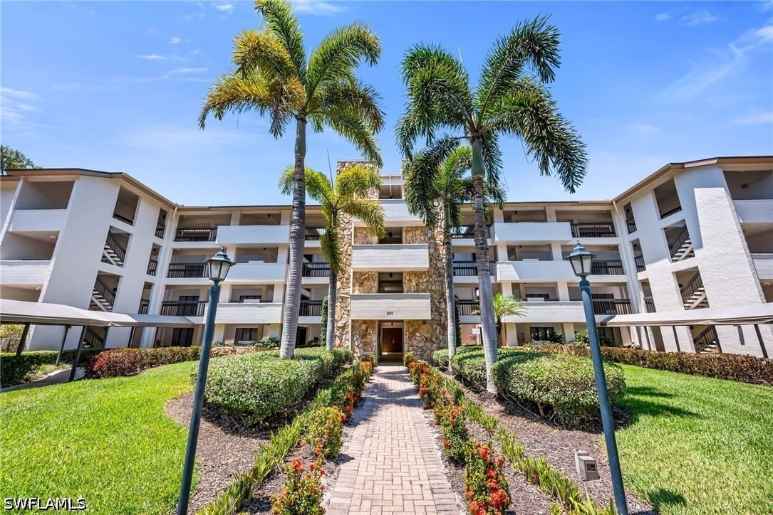200 Wyndemere Way #B402, Naples, FL 34105 photo 3
