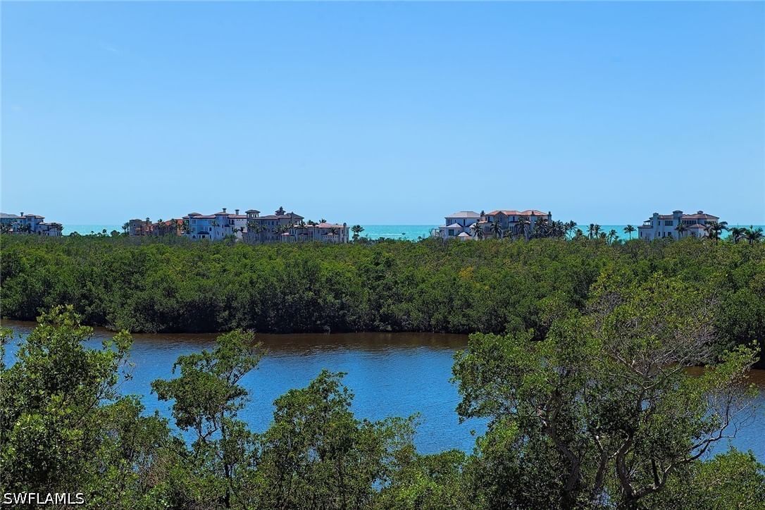 8990 Bay Colony Drive #403, Naples, FL 34108 photo 3