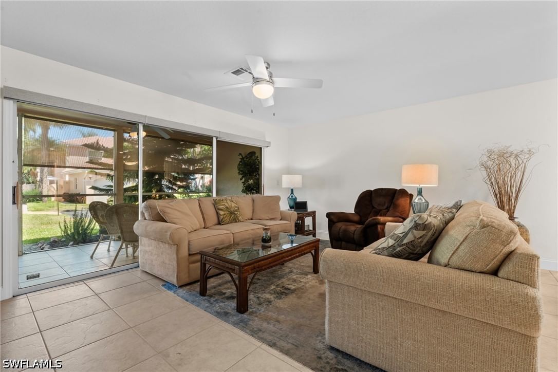 732 Woodshire Lane #I5, Naples, FL 34105 photo 3