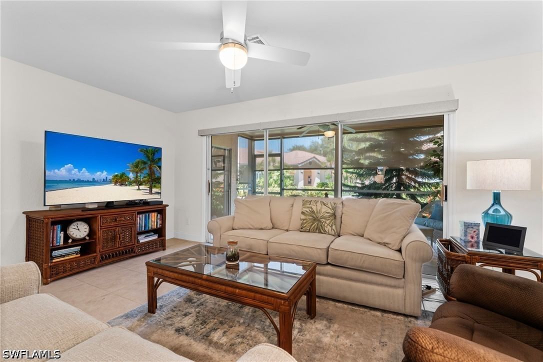 732 Woodshire Lane #I5, Naples, FL 34105 photo 4