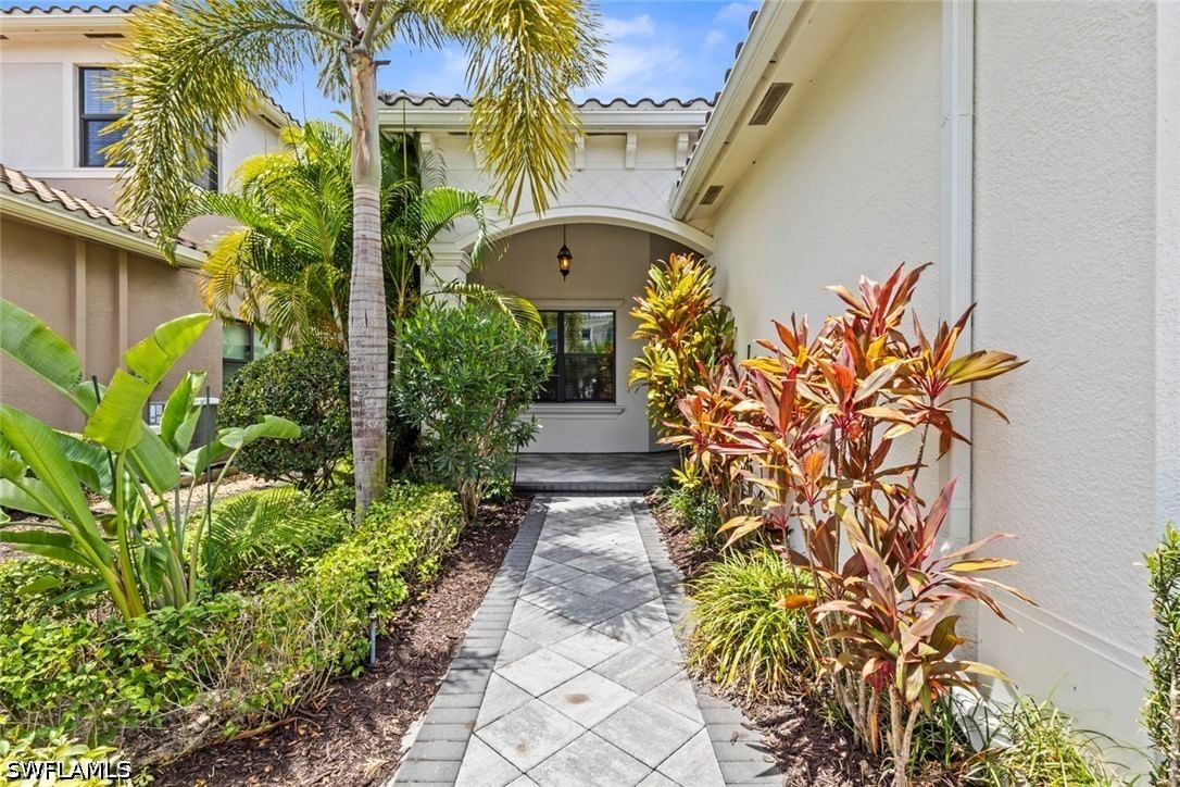 4715 Kensington Circle, Naples, FL 34119 photo 2