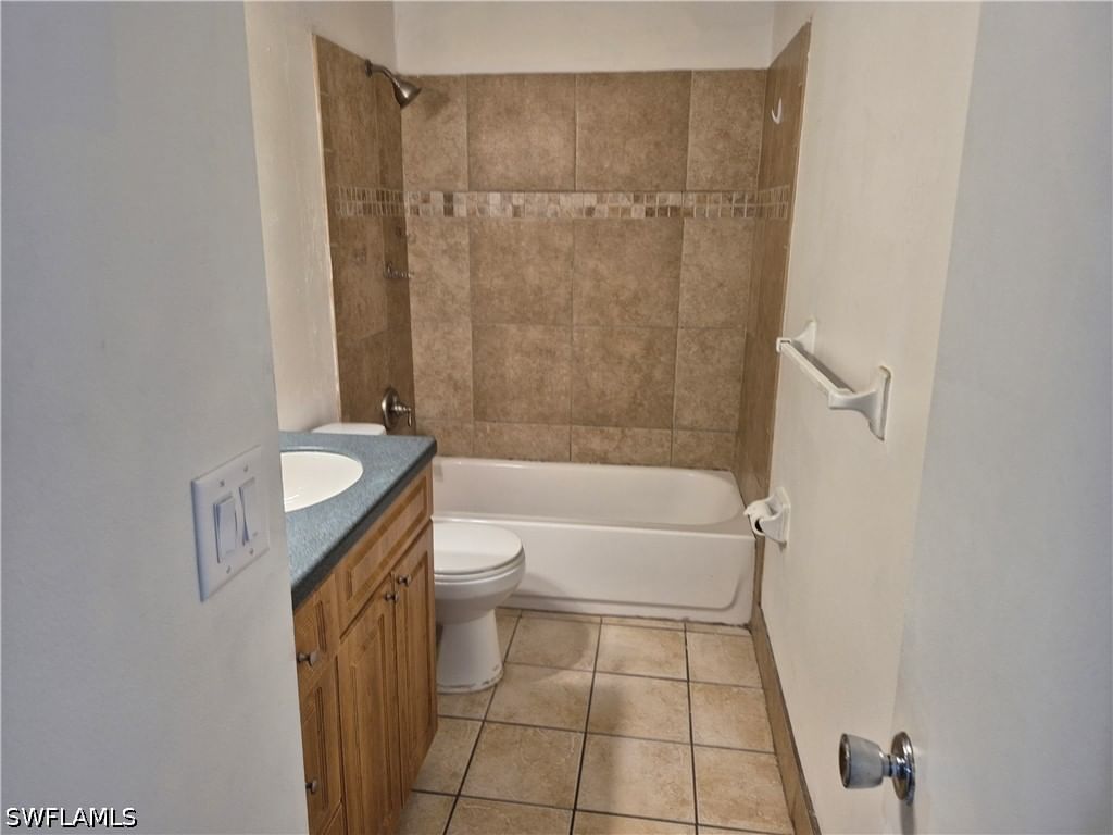 4909 Catalina Drive #49, Naples, FL 34112 photo 3