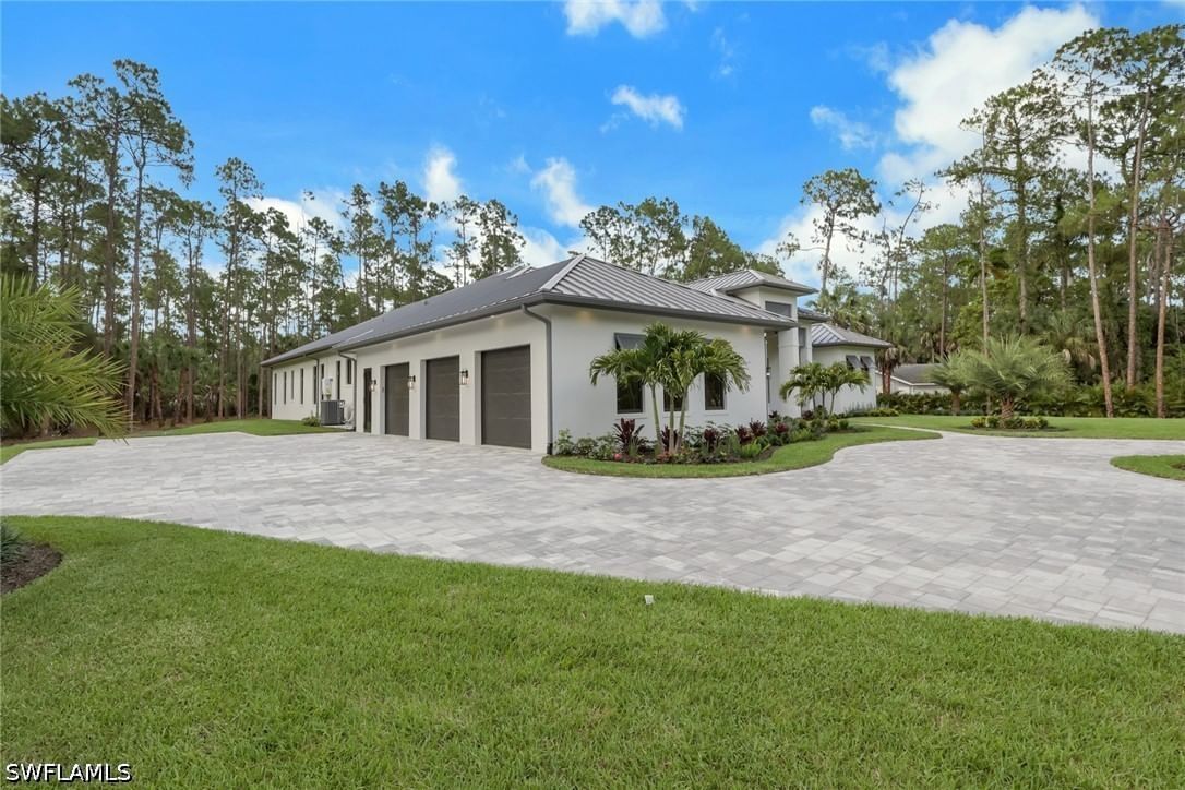 5025 Boxwood Way, Naples, FL 34116 photo 5