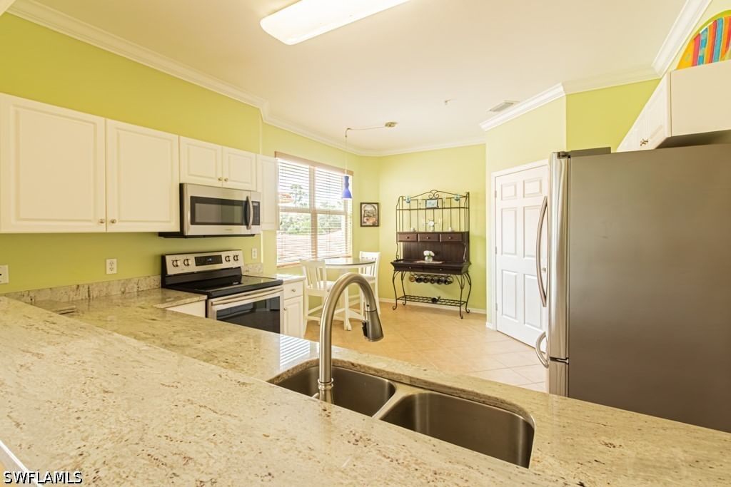 3977 Bishopwood Court E #206, Naples, FL 34114 photo 5