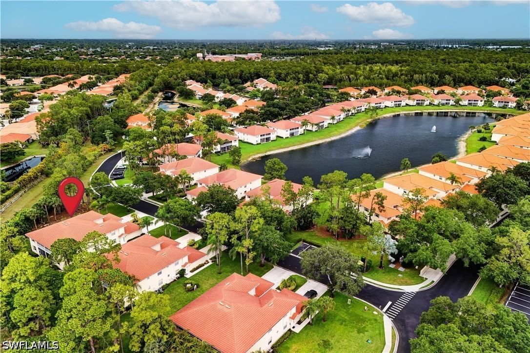 509 Robin Hood Circle #202, Naples, FL 34104 photo 4