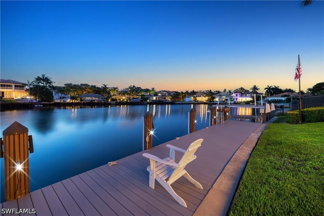 339 Devils Bight, Naples, FL 34103 photo 2
