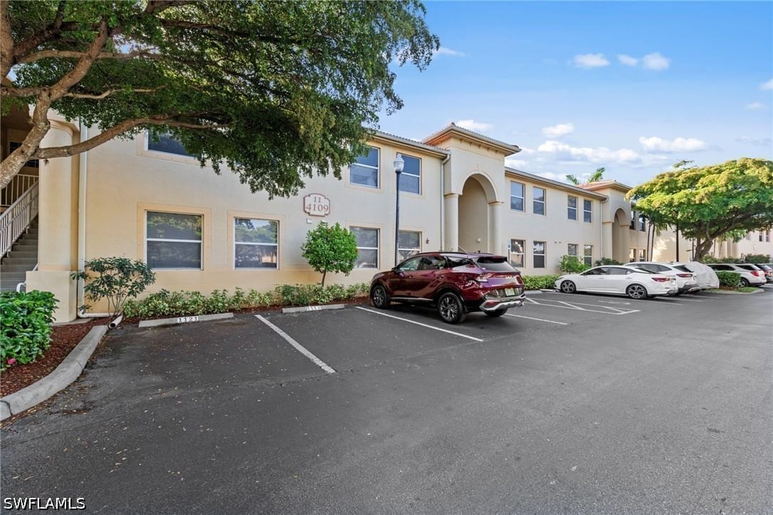 4109 Bellasol Circle #1114, Fort Myers, FL 33916 photo 4