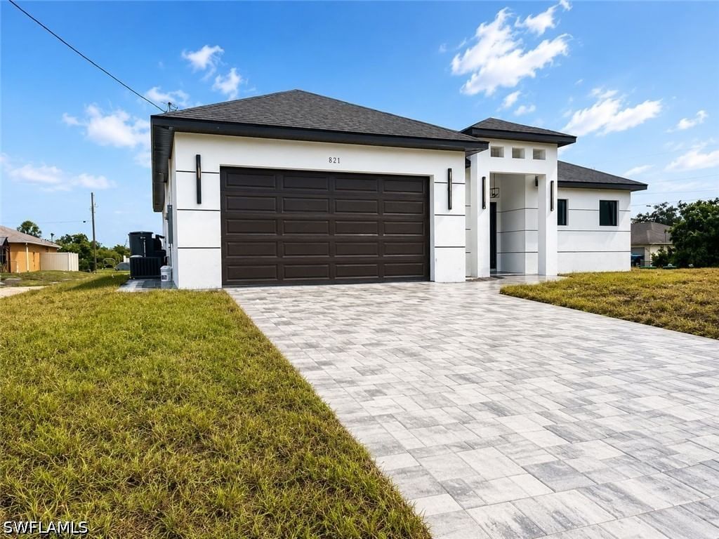 921 Martha Avenue S, Lehigh Acres, FL 33974 photo 3