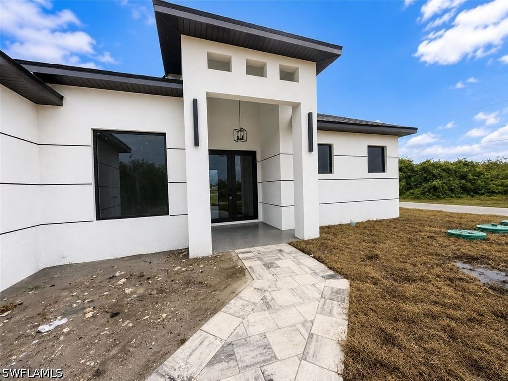 921 Martha Avenue S, Lehigh Acres, FL 33974 photo 4