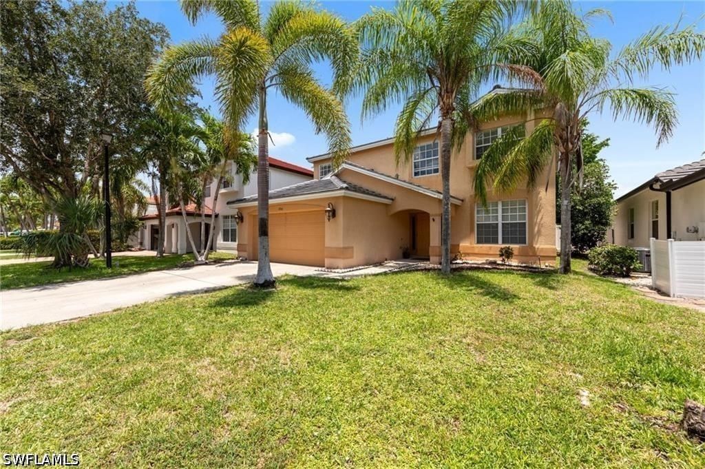 8364 Laurel Lakes Boulevard, Naples, FL 34119 photo 2
