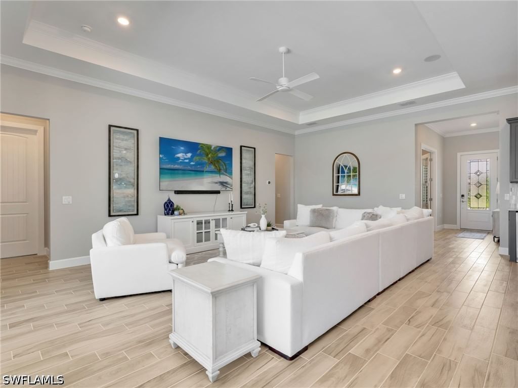 21064 Hallandale Drive, Estero, FL 33928 photo 4