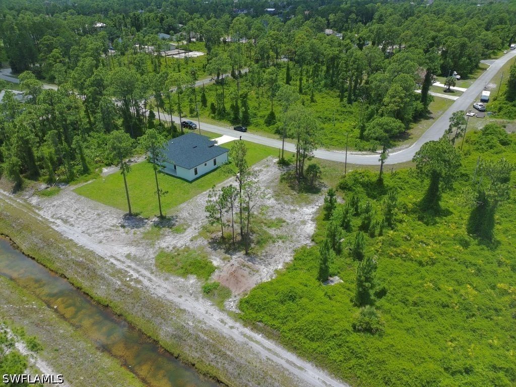 761 Pinecastle Drive, Lehigh Acres, FL 33974 photo 2
