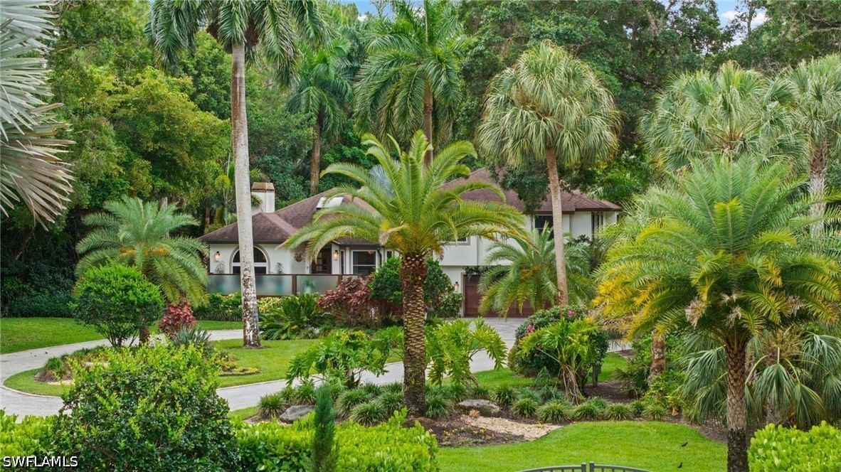 5070 Tamarind Ridge Drive, Naples, FL 34119 photo 2
