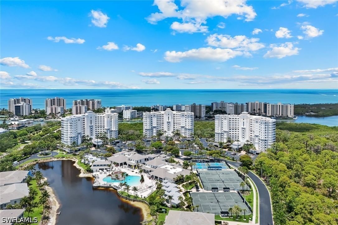 315 Dunes Boulevard #707, Naples, FL 34110 photo 4