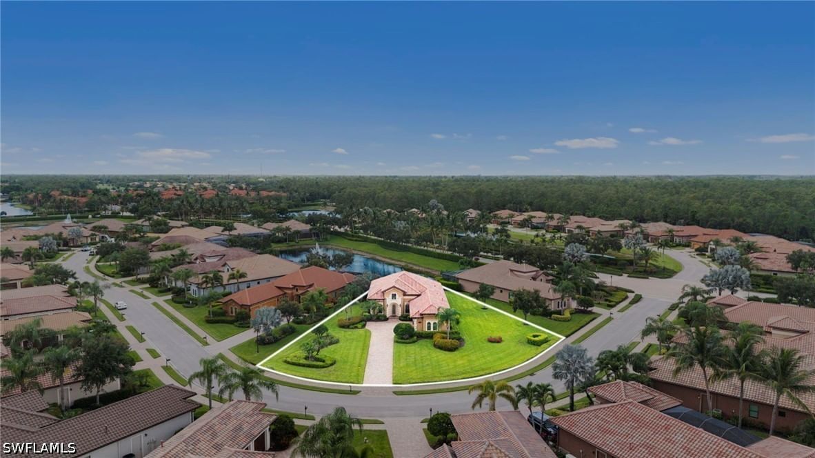 6347 Serano Way, Naples, FL 34113 photo 2