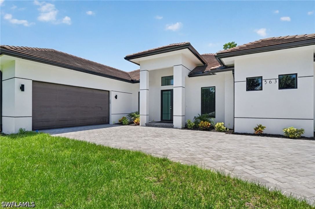 563 15th Street NW, Naples, FL 34120 photo 3