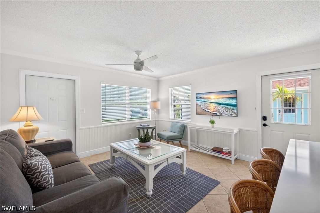 563 105th Avenue N, Naples, FL 34108 photo 5