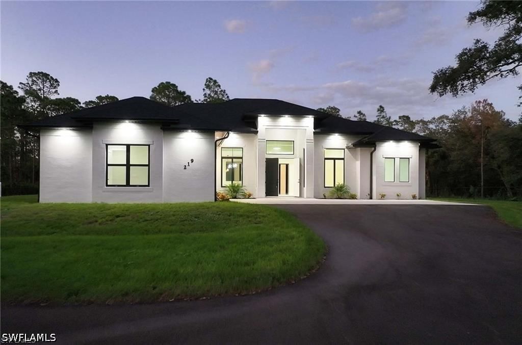 219 33rd Avenue NW, Naples, FL 34120 photo 2