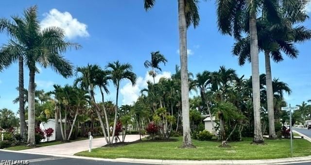 1404 Pearl Lake Point, Naples, FL 34114 photo 2