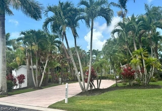 1404 Pearl Lake Point, Naples, FL 34114 photo 3