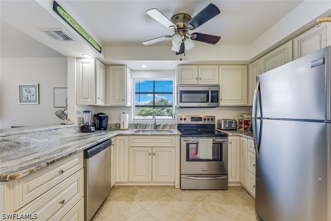 5 High Point Circle W #204, Naples, FL 34103 photo 3