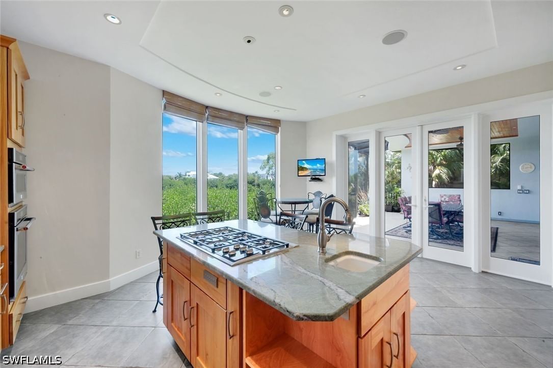 834 HIDEAWAY Circle W, Marco Island, FL 34145 photo 4