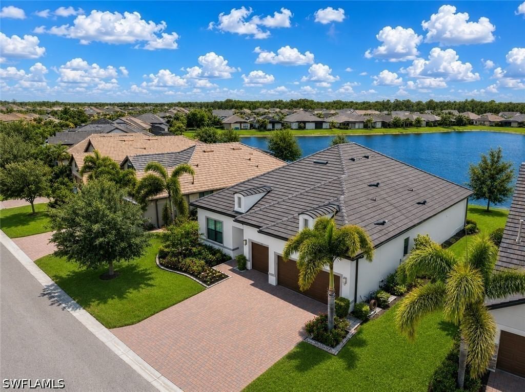 7478 Winding Cypress Drive, Naples, FL 34114 photo 2