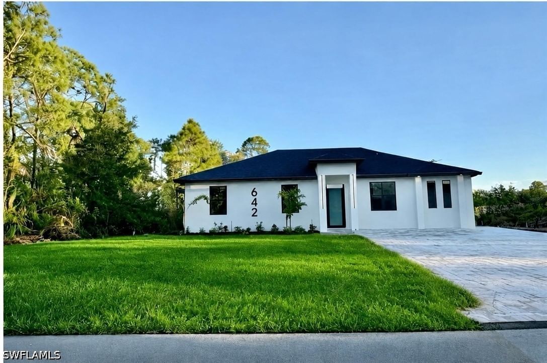 642 Sunflower Avenue S, Lehigh Acres, FL 33974 photo 2