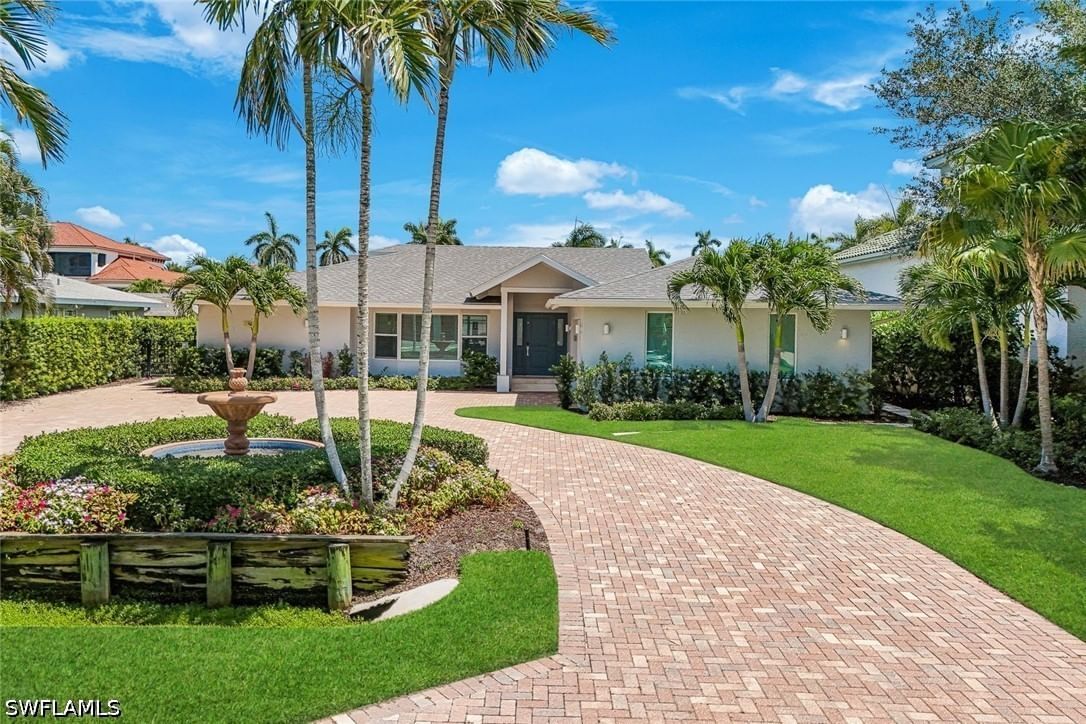 151 BAYVIEW Avenue, Naples, FL 34108 photo 4
