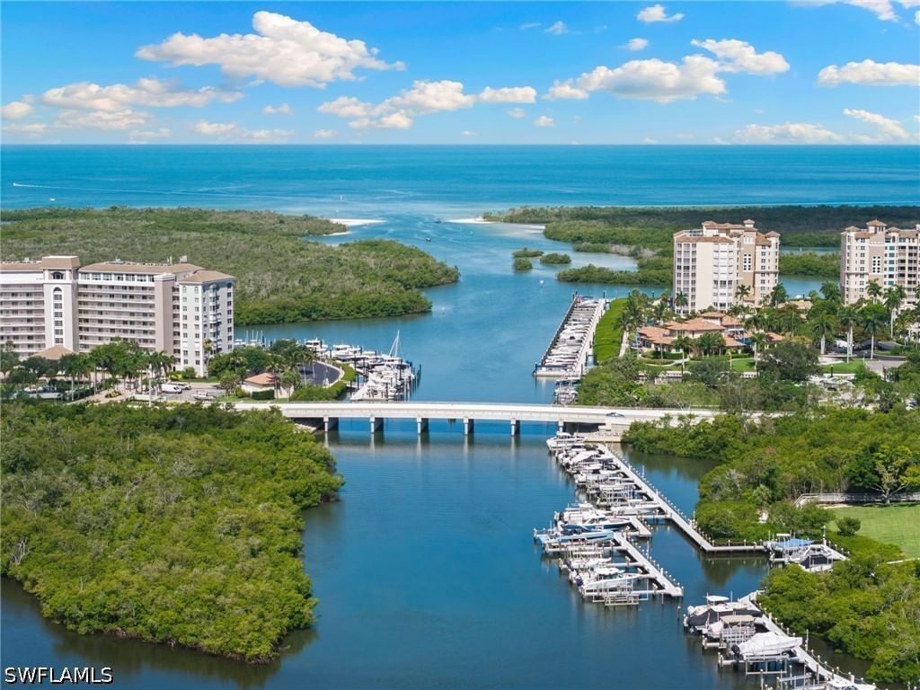 420 Cove Tower Drive #804, Naples, FL 34110 photo 2