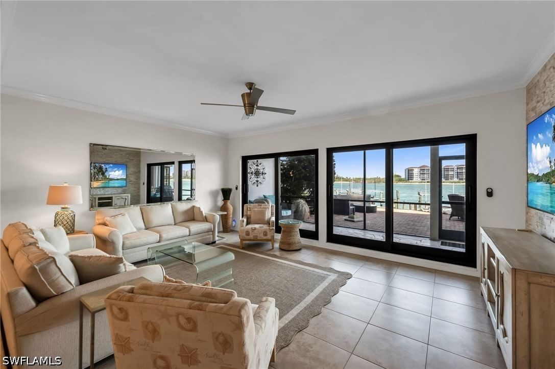 504 La Peninsula Boulevard #504, Naples, FL 34113 photo 2