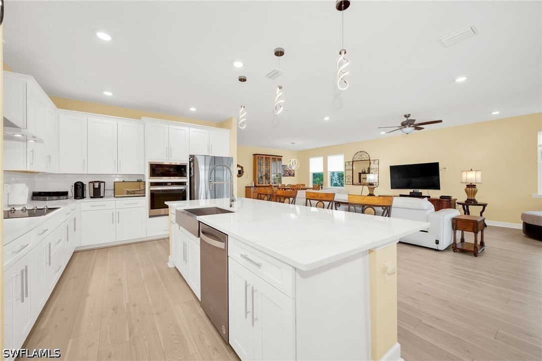 2078 Grove Drive, Naples, FL 34120 photo 4