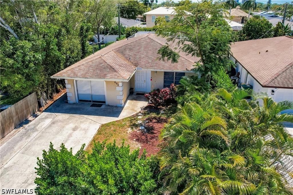 690 95th Avenue N, Naples, FL 34108 photo 3
