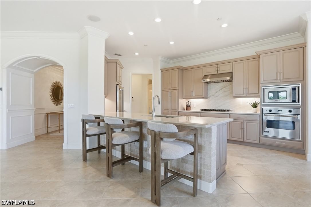2543 Marquesa Royale Lane #4-302, Naples, FL 34109 photo 2