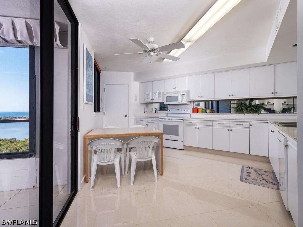 5555 Heron Point Drive #902, Naples, FL 34108 photo 5