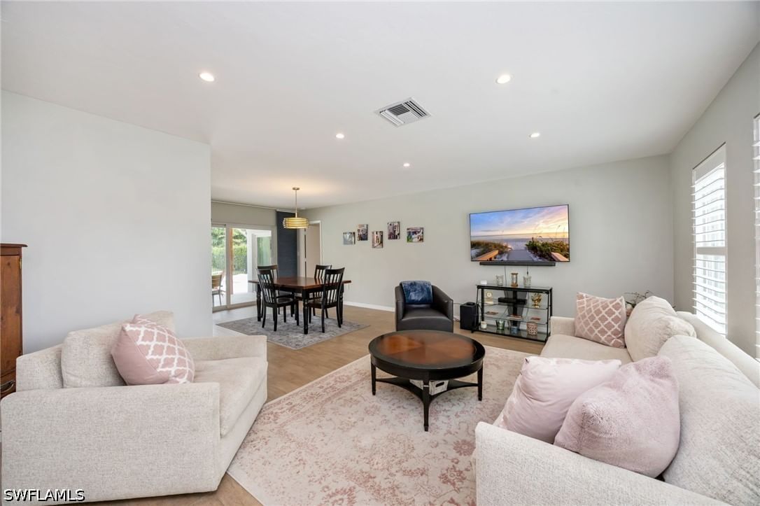 363 Juli Fe Drive, Naples, FL 34110 photo 4
