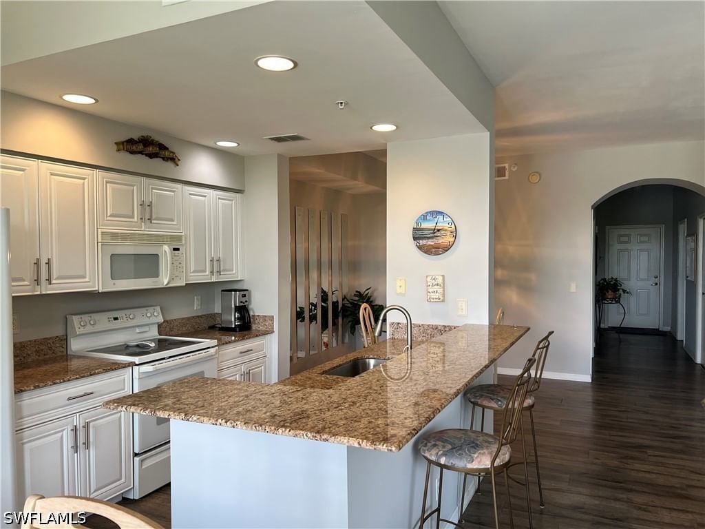 7525 Stoneybrook Drive #932, Naples, FL 34112 photo 2