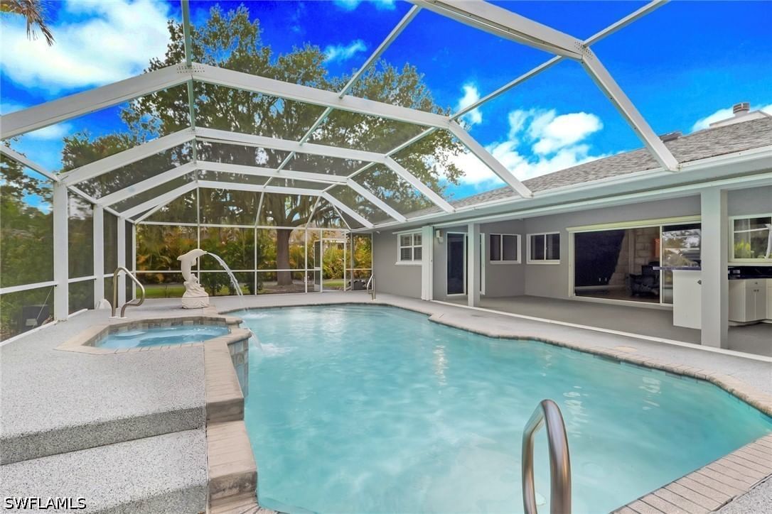 15261 Shamrock Drive, Fort Myers, FL 33912 photo 2