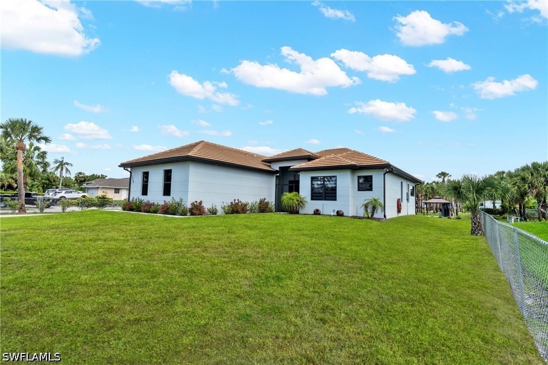 2759 18th Avenue SE, Naples, FL 34117 photo 2