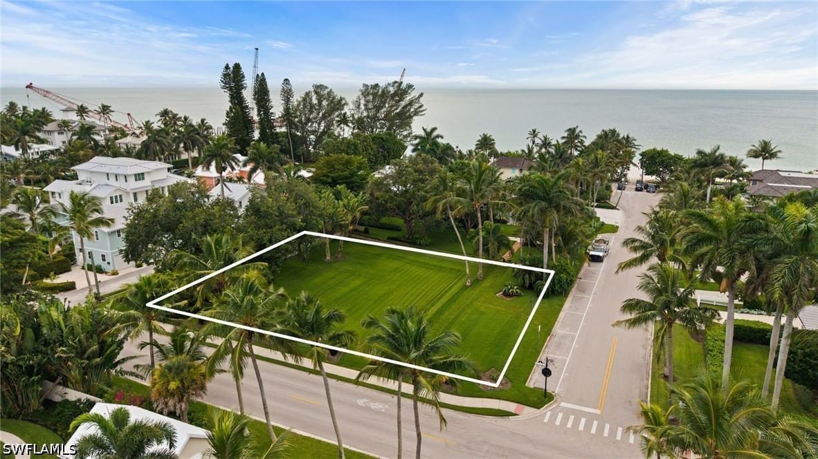1100 Gulf Shore Boulevard S, Naples, FL 34102 photo 3