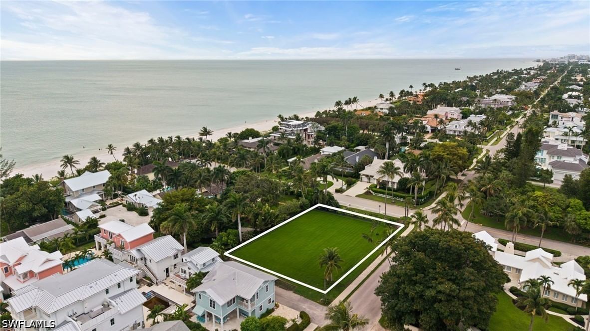 1100 Gulf Shore Boulevard S, Naples, FL 34102 photo 4