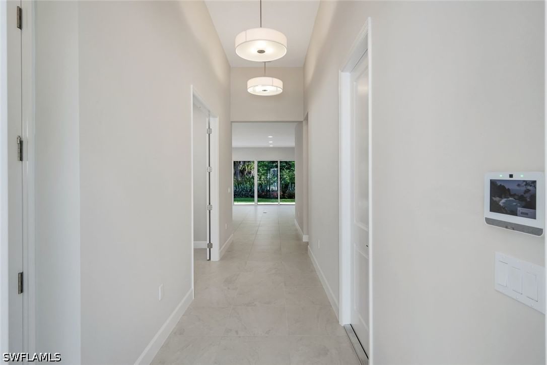 2565 Kingfisher Drive, Naples, FL 34112 photo 3