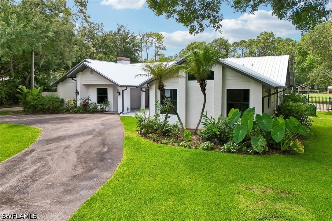 4980 Tamarind Ridge Drive, Naples, FL 34119 photo 4